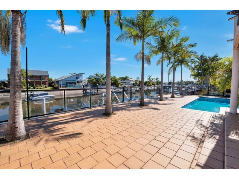 92 Oxley Drive, Paradise Point QLD 4216