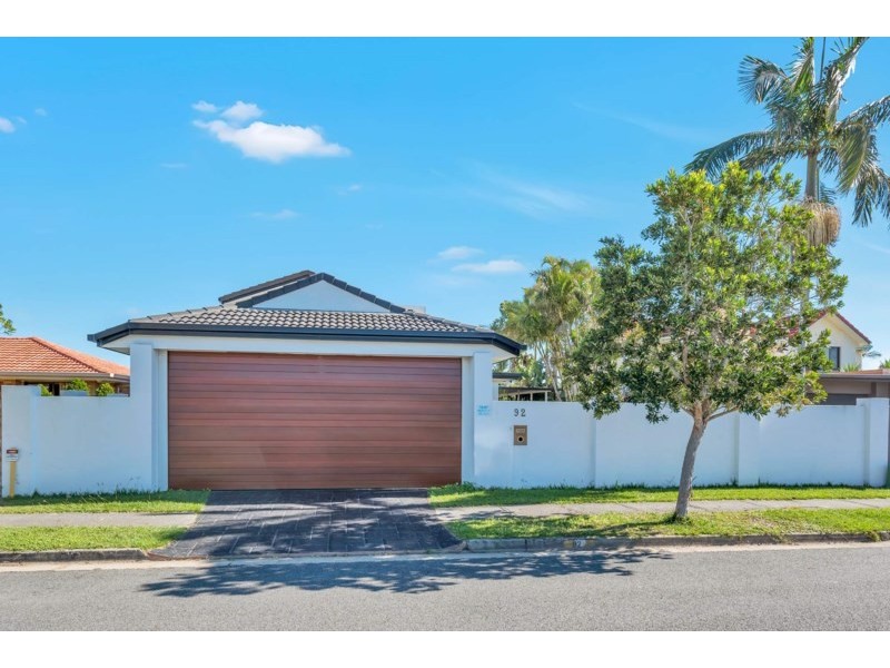 92 Oxley Drive, Paradise Point QLD 4216