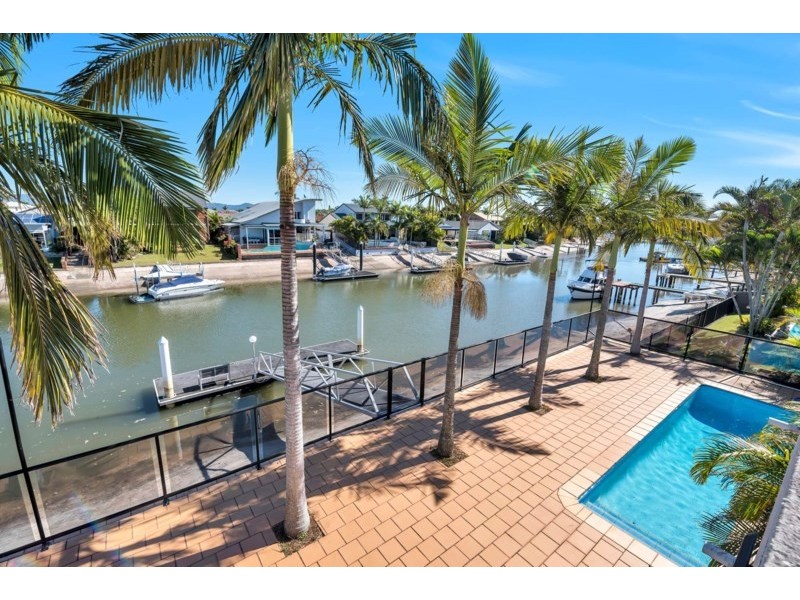 92 Oxley Drive, Paradise Point QLD 4216