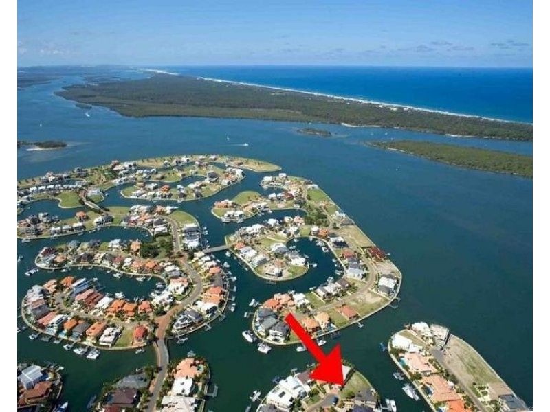 1 The Peninsula, Sovereign Islands QLD 4216