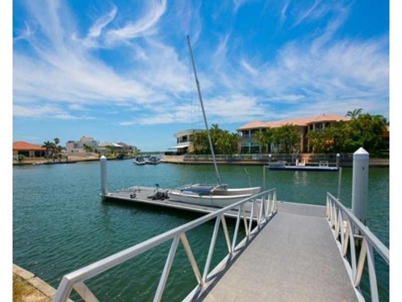 1 The Peninsula, Sovereign Islands QLD 4216
