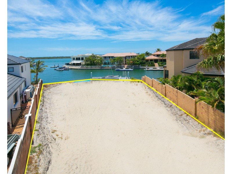1 The Peninsula, Sovereign Islands QLD 4216