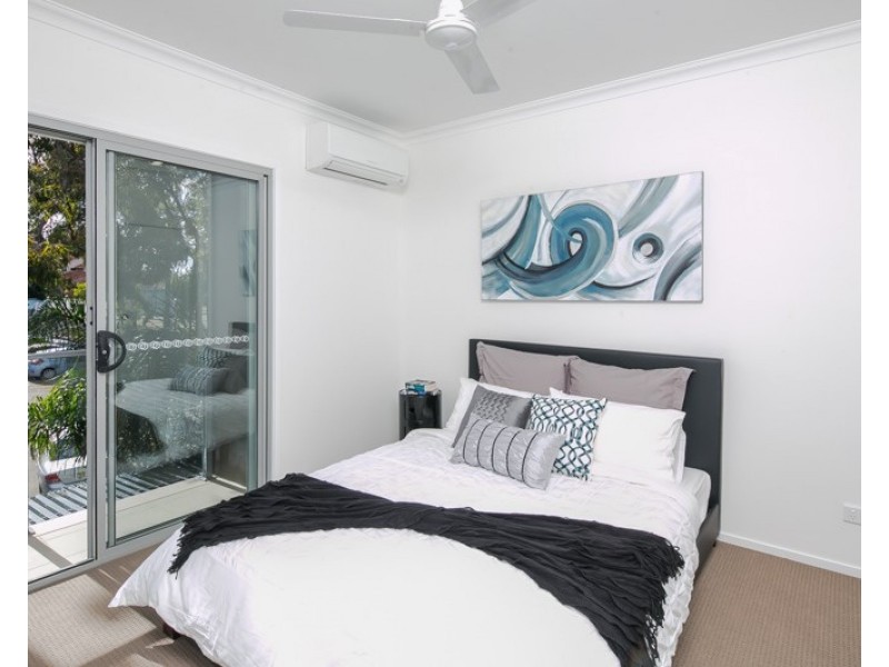1/460 Pine Ridge Road, Coombabah QLD 4216