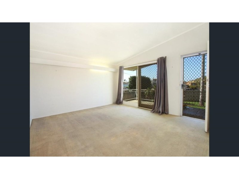 26 Burrows Street, Biggera Waters QLD 4216