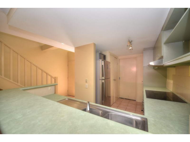 156/215 Cottesloe Drive, Mermaid Waters QLD 4218