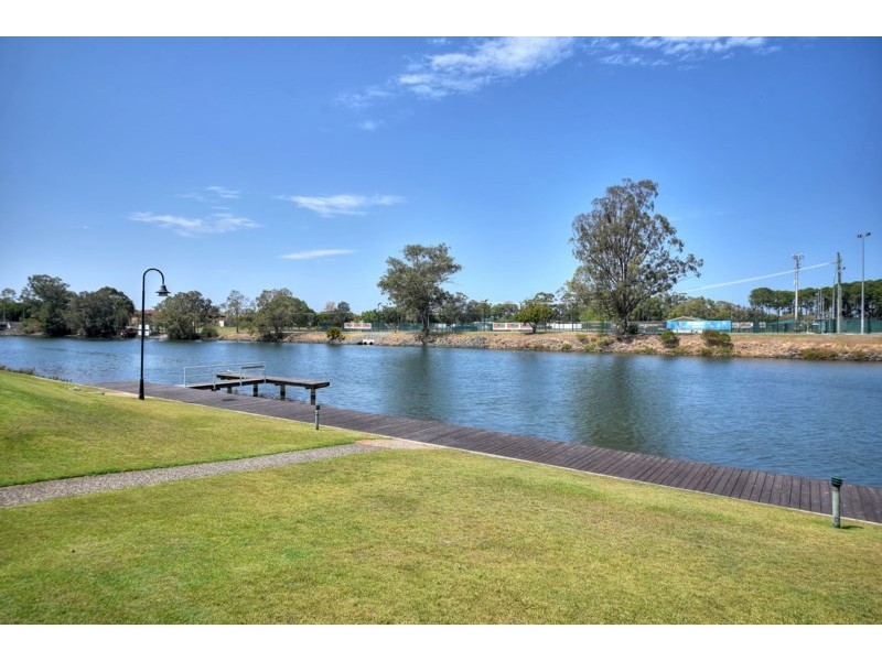 156/215 Cottesloe Drive, Mermaid Waters QLD 4218