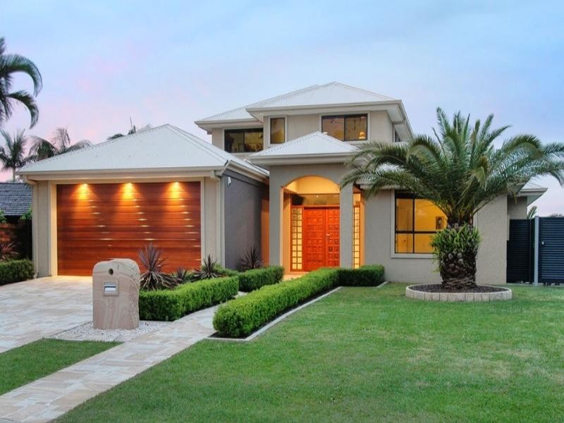 9 Kikori Crescent, Runaway Bay QLD 4216