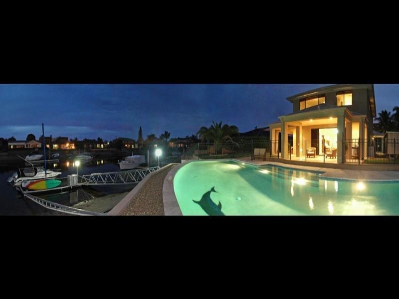 9 Kikori Crescent, Runaway Bay QLD 4216