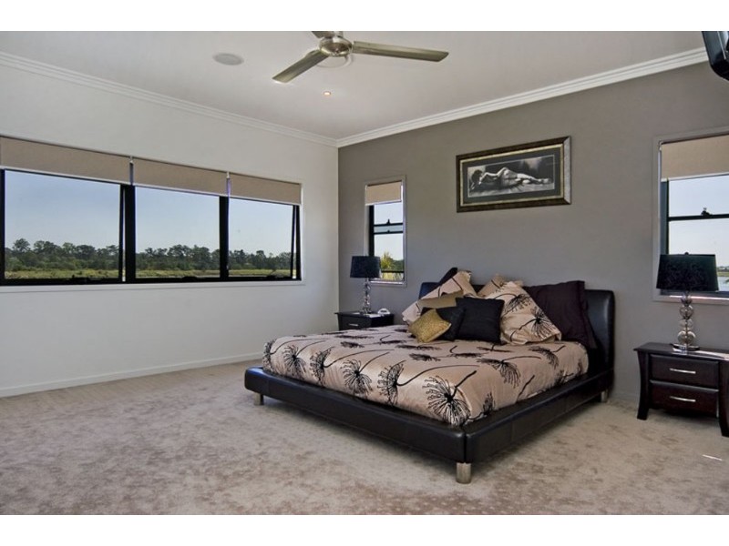 Oxenford QLD 4210