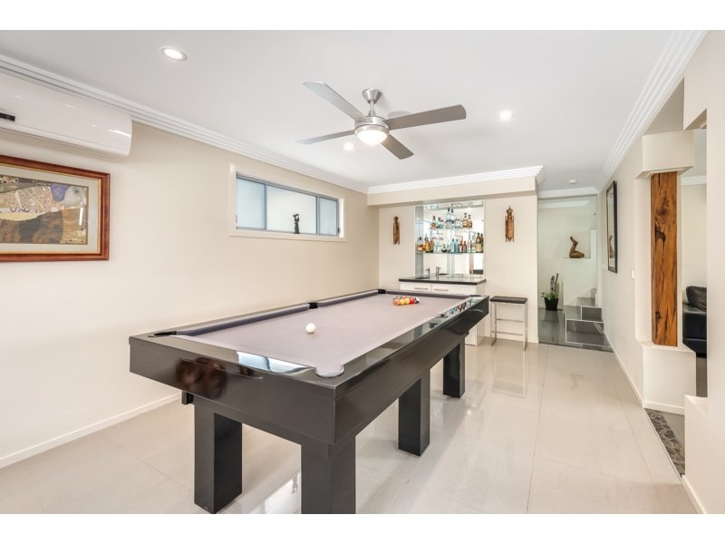 16 Teal Avenue, Paradise Point QLD 4216