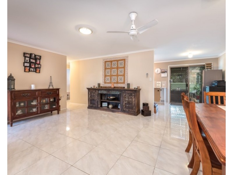 244 Mildura Drive, Helensvale QLD 4212