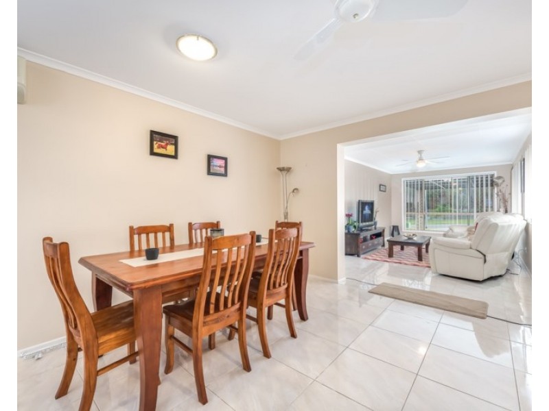 244 Mildura Drive, Helensvale QLD 4212