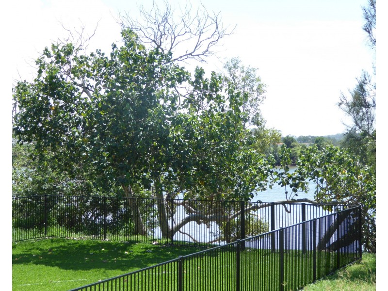 109 River Links Boulevard East, Helensvale QLD 4212