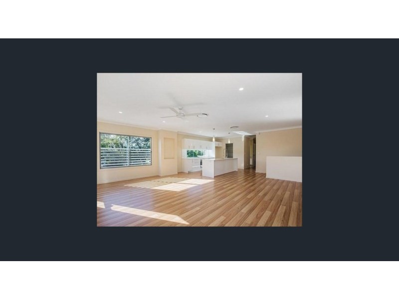 2/37 Parker Street, Labrador QLD 4215