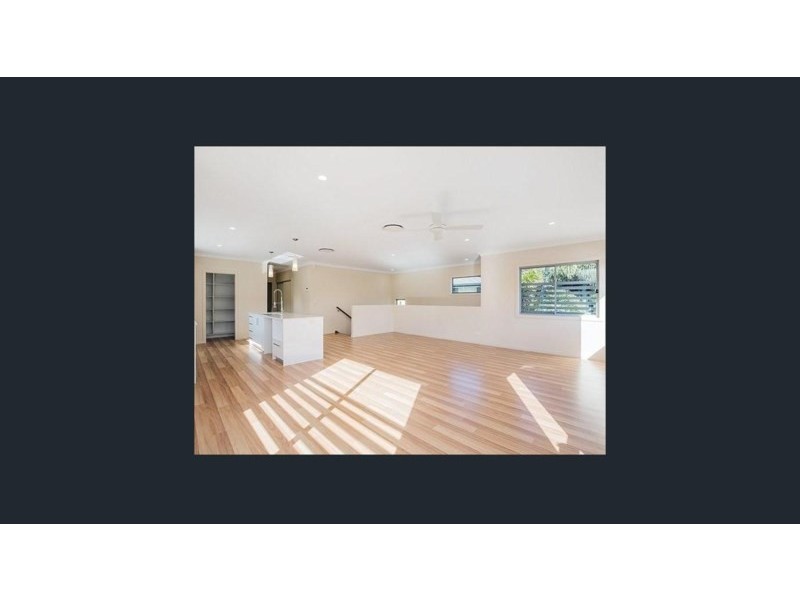 2/37 Parker Street, Labrador QLD 4215