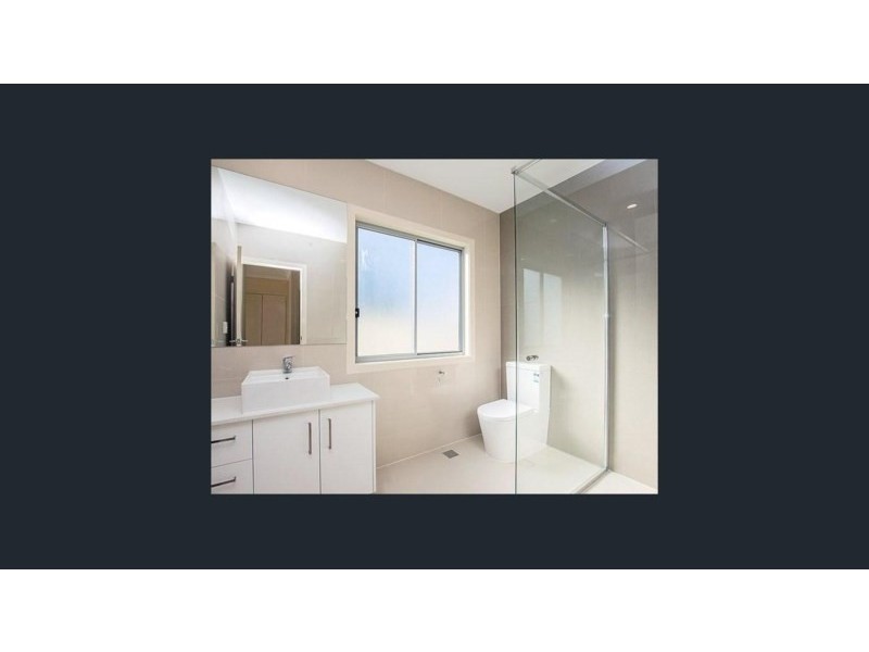 2/37 Parker Street, Labrador QLD 4215