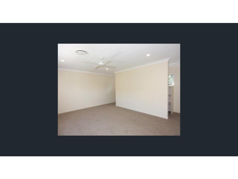 2/37 Parker Street, Labrador QLD 4215