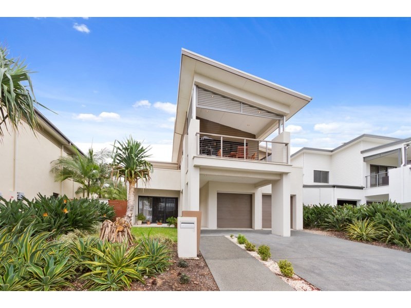 6 Cova Boulevard, Hope Island QLD 4212