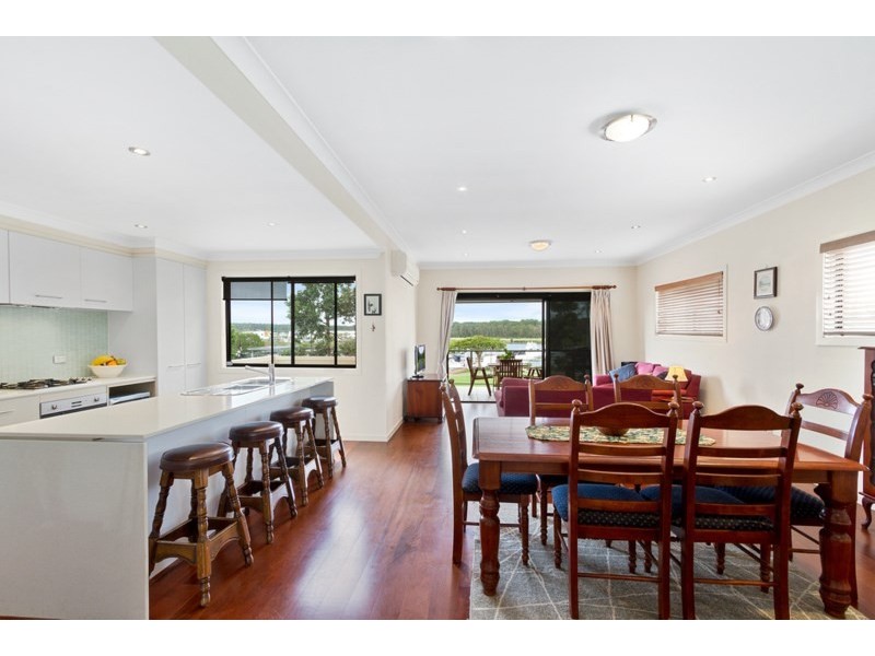 6 Cova Boulevard, Hope Island QLD 4212