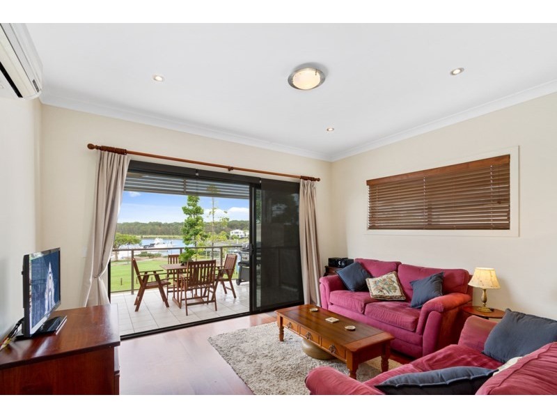 6 Cova Boulevard, Hope Island QLD 4212