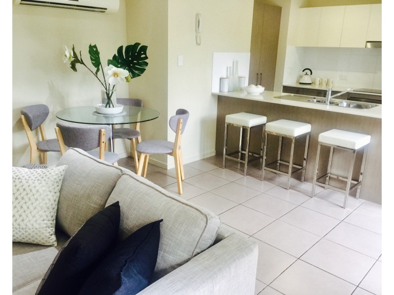 4/136-138 Central Street, Labrador QLD 4215