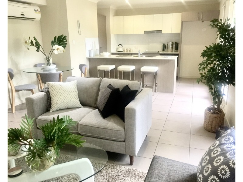 4/136-138 Central Street, Labrador QLD 4215