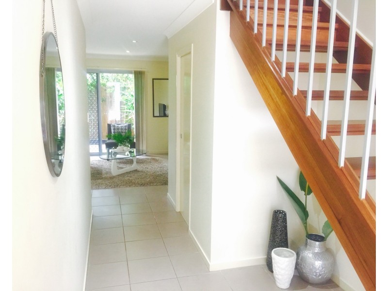 4/136-138 Central Street, Labrador QLD 4215