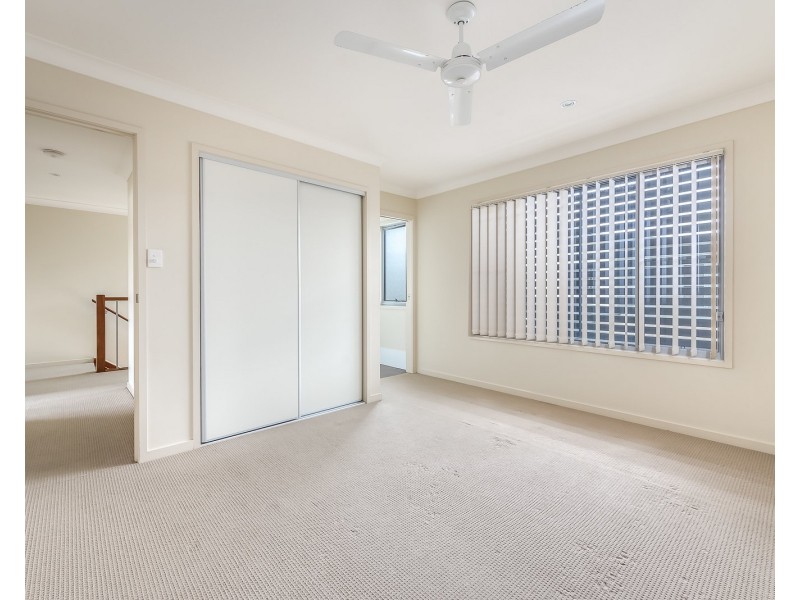 4/136-138 Central Street, Labrador QLD 4215