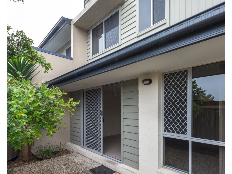 4/136-138 Central Street, Labrador QLD 4215