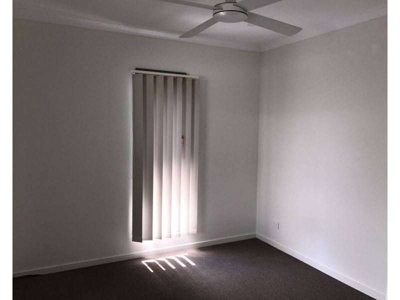 2/18 Enid Avenue, Southport QLD 4215