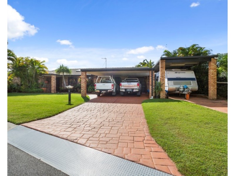 3 Boda Court, Runaway Bay QLD 4216