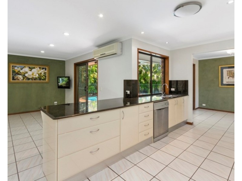 3 Boda Court, Runaway Bay QLD 4216