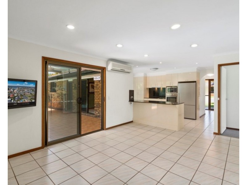 3 Boda Court, Runaway Bay QLD 4216