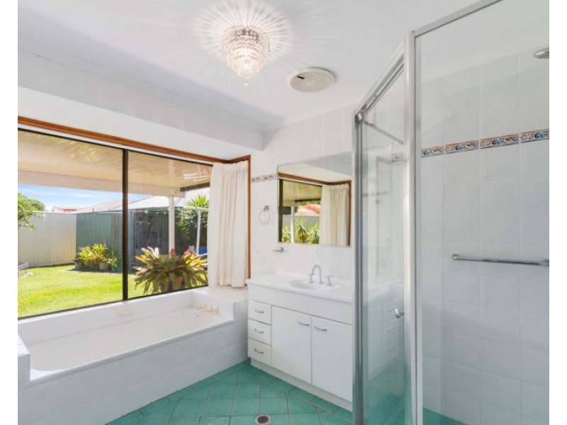 3 Boda Court, Runaway Bay QLD 4216