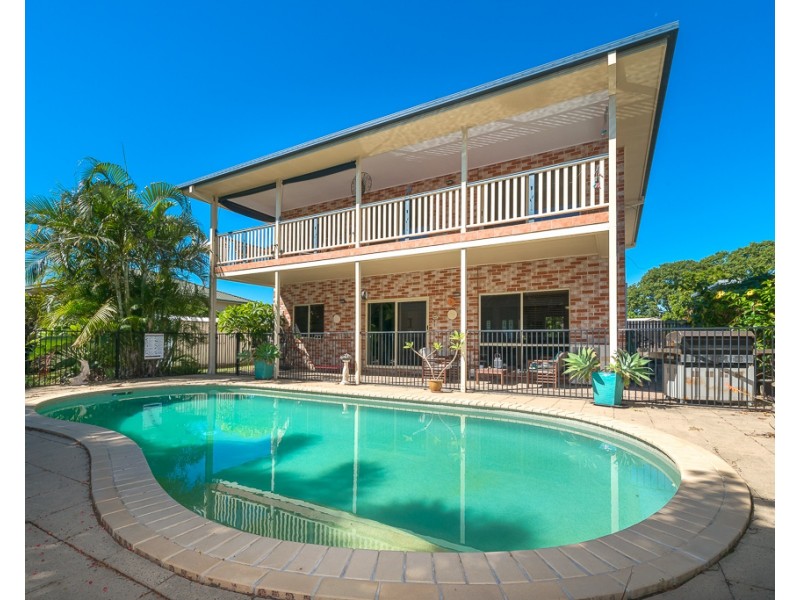 5 Tandanus Court, Oxenford QLD 4210