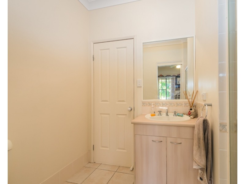 5 Tandanus Court, Oxenford QLD 4210