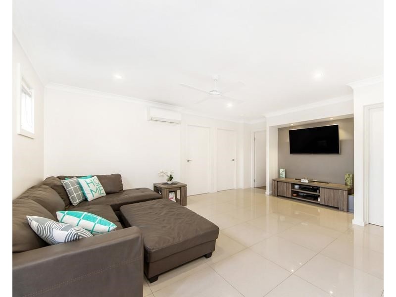 19 Clematis Avenue, Hollywell QLD 4216