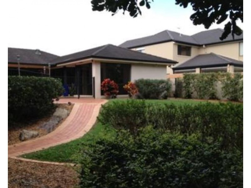 15 Champagne Boulevard, Helensvale QLD 4212