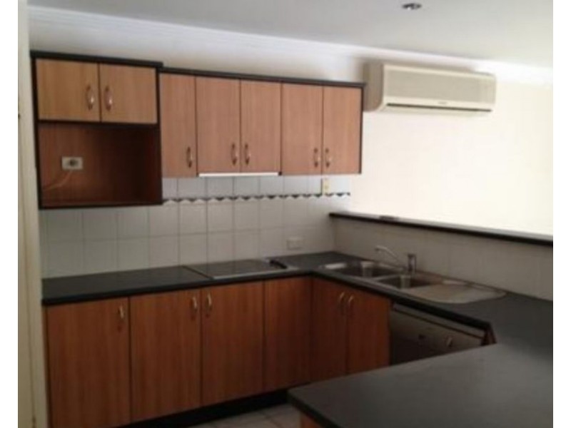 15 Champagne Boulevard, Helensvale QLD 4212