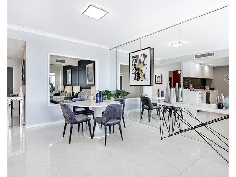 5 Harbourside Court, Biggera Waters QLD 4216