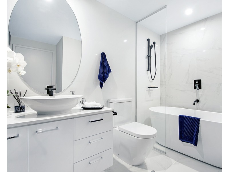 5 Harbourside Court, Biggera Waters QLD 4216