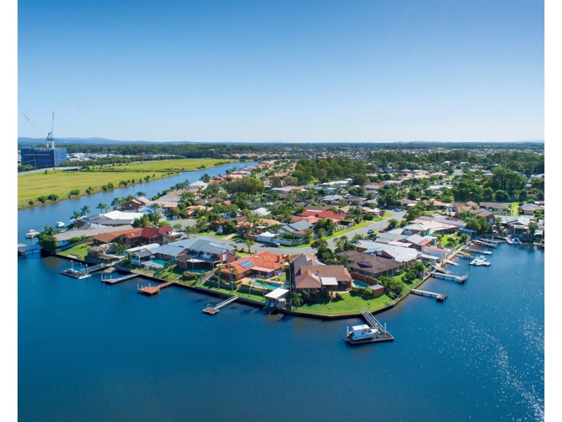 5 Harbourside Court, Biggera Waters QLD 4216