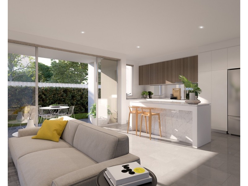 37 Sickle Avenue, Hope Island QLD 4212