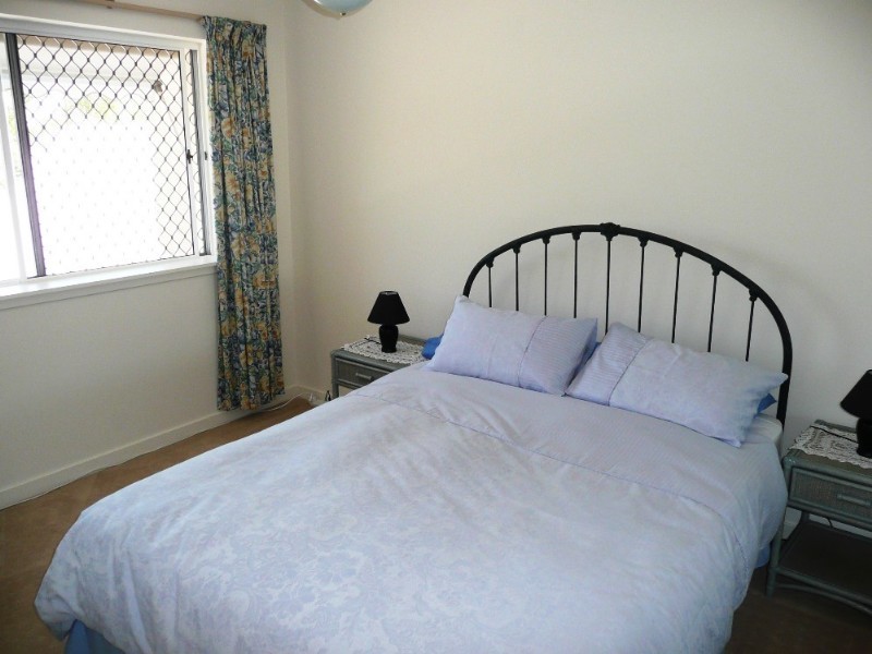 Hollywell QLD 4216