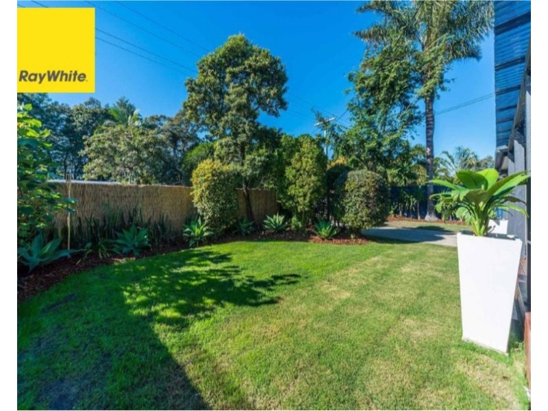 30 Allinga Street, Coombabah QLD 4216