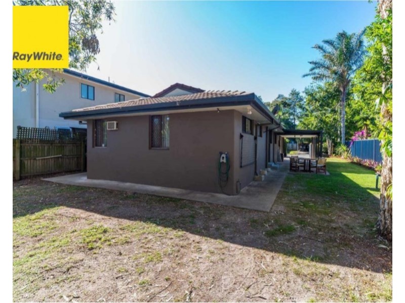 30 Allinga Street, Coombabah QLD 4216