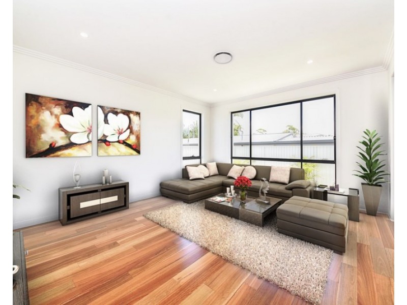 102 Stradbroke Street, Runaway Bay QLD 4216