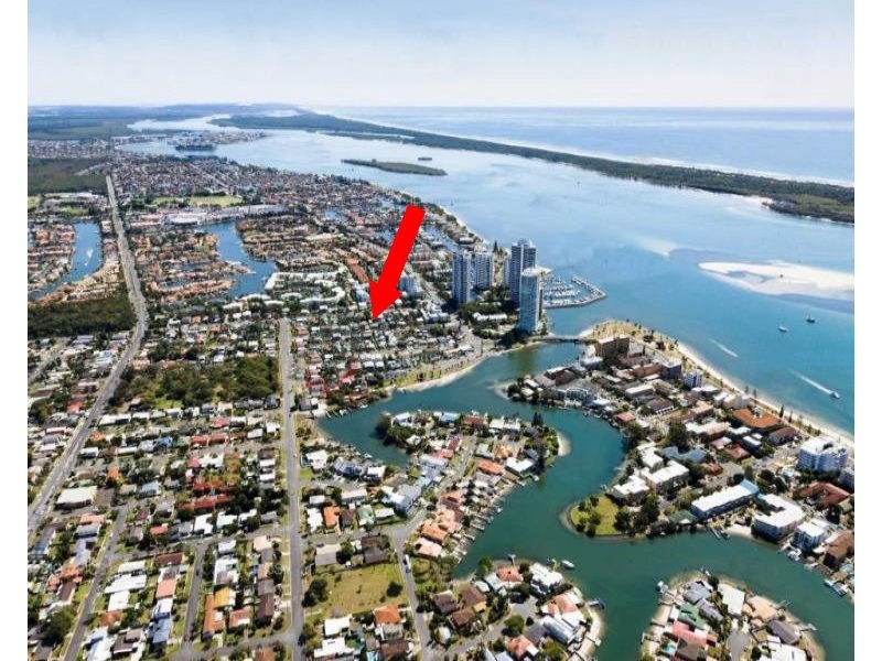 102 Stradbroke Street, Runaway Bay QLD 4216
