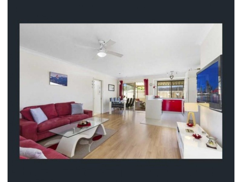 2/6 Crystal Reef Drive, Coombabah QLD 4216