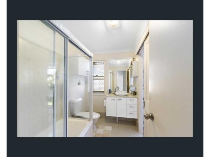 2/6 Crystal Reef Drive, Coombabah QLD 4216